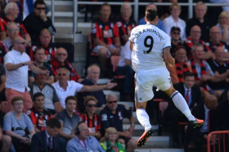 Ibrahimovic está voando neste início de temporada (GLYN KIRK / AFP)