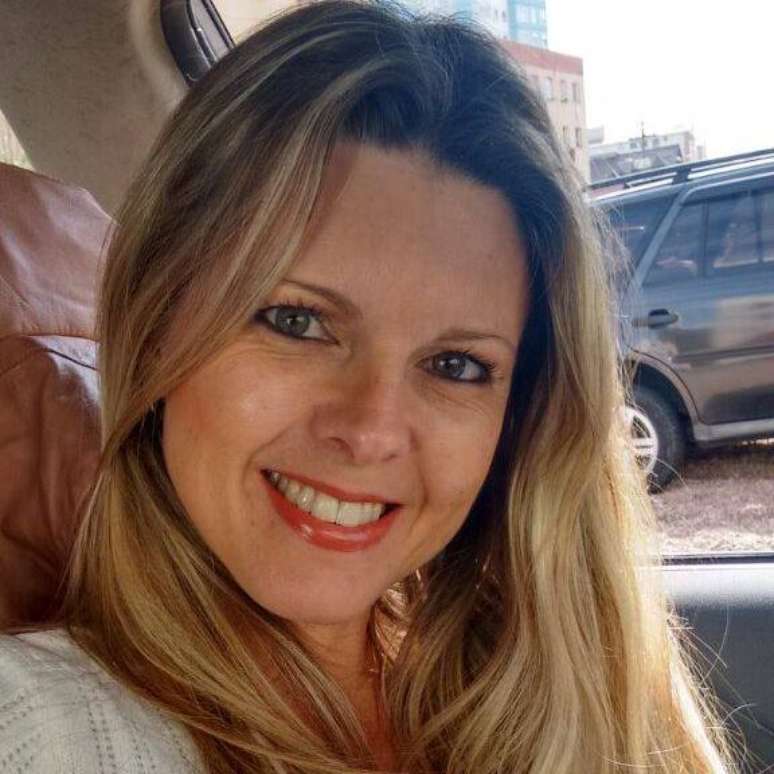 Cristine Fonseca Fagundes, de 44 anos, foi morta dentro do carro