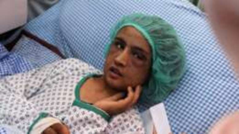 Sahar Gul, de 15 anos, foi resgatada; a família de seu marido bateu nela e a prendeu durante 5 meses em um banheiro após ela se negar a se prostituir