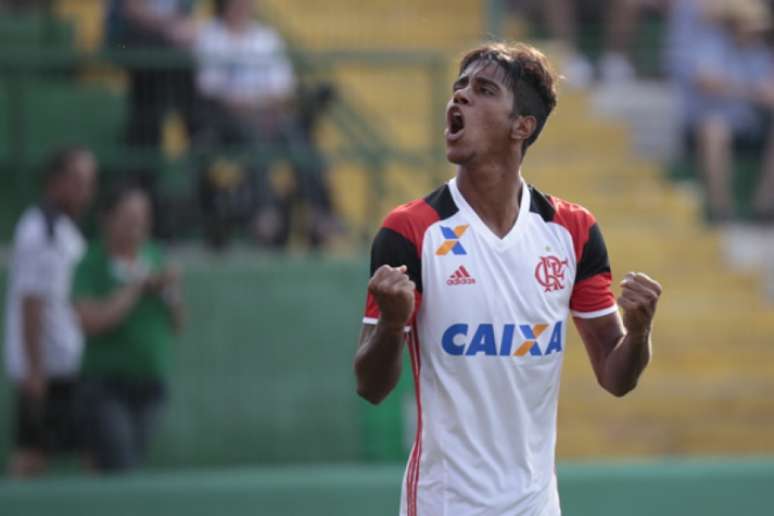 Gabriel em atuação contra a Chapecoense (Foto: Jana Mafalda/Flamengo)
