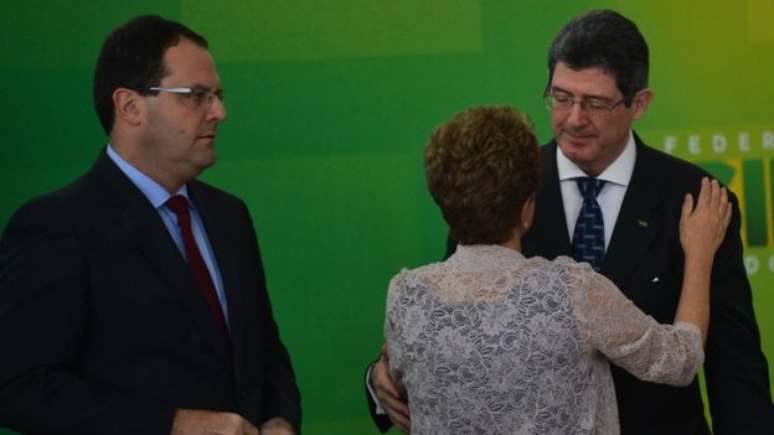 Dilma anunciou equipe econômica com Joaquim Levy e Nelson Barbosa para acalmar o mercado
