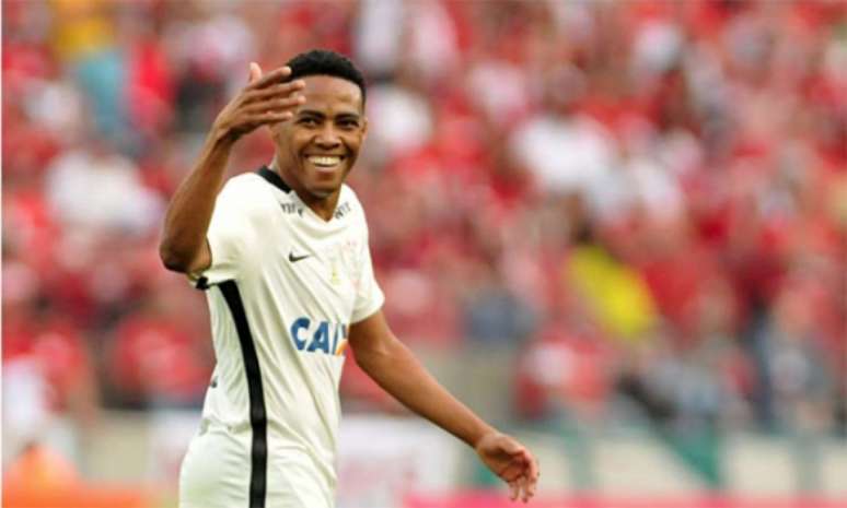 Tchau, tchau! Elias será o oitavo titular do título de 2015 que deixa o Corinthians (Foto: Ricardo Rímoli/LANCE!Press)