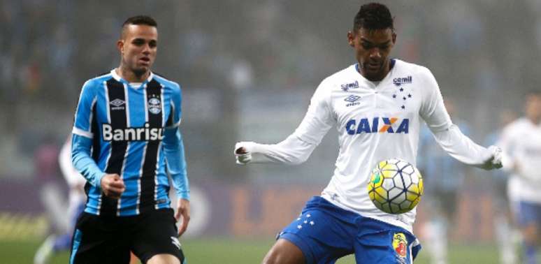 Bruno Viana despontou com português (Foto: Lucas Uebel/Light Press/Cruzeiro)