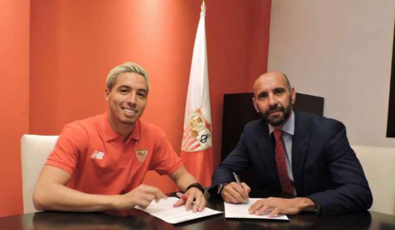 Agora do Sevilla, Nasri fez apenas 13 jogos na última temporada (Foto: Divulgação)