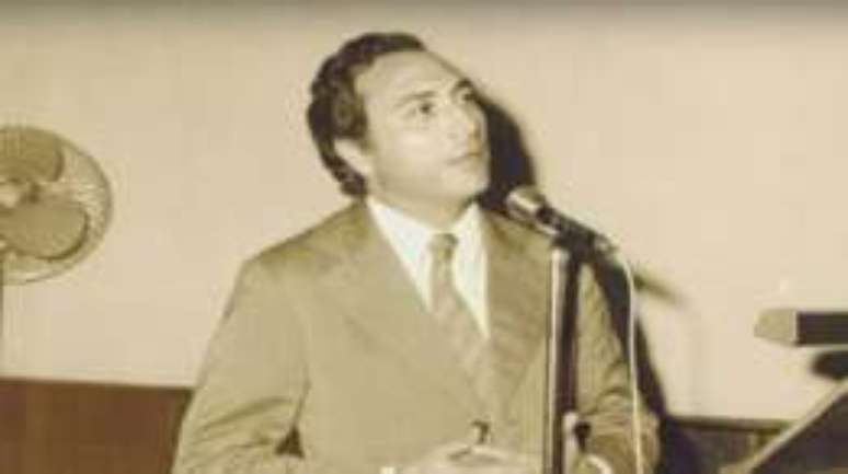 Temer em evento acad&ecirc;mico em 1982, ano da publica&ccedil;&atilde;o de seu principal livro de direito