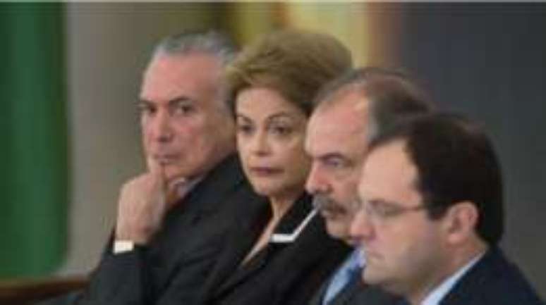 Na vice-presid&ecirc;ncia da Rep&uacute;blica, insatisfa&ccedil;&atilde;o com papel "decorativo" e "absoluta desconfian&ccedil;a" de Dilma