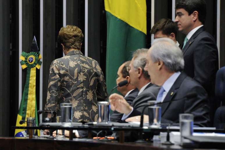 Após nove meses após abertura do processo, impeachment foi aprovado no Senado