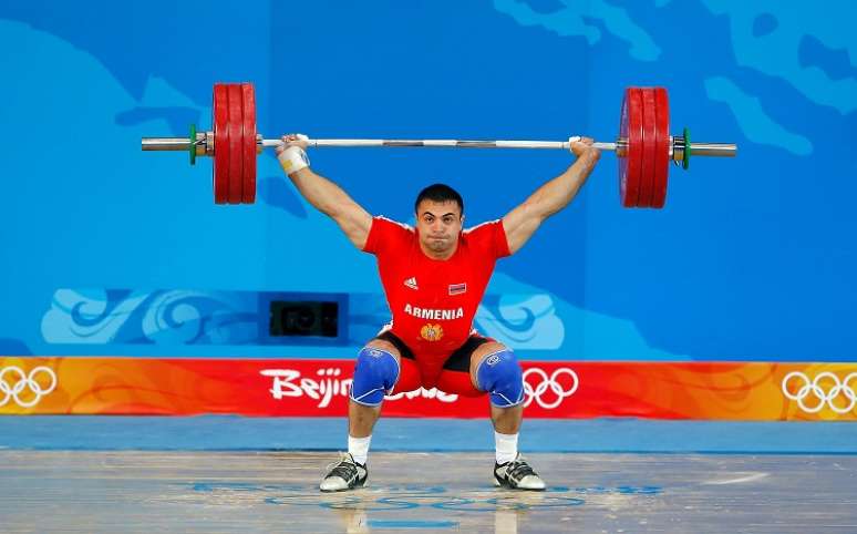 O levantador de peso armênio Tigran Martirosyan perdeu sua medalha de bronze por ter sido flagrado em exame antidoping refeito pelo COI