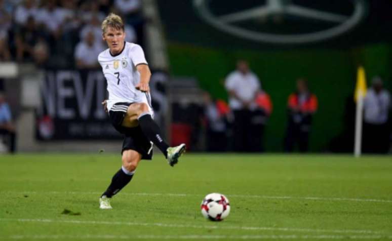 Schweinsteiger se despediu da seleção da Alemanha na última quarta-feira (Foto: PATRIK STOLLARZ/AFP)