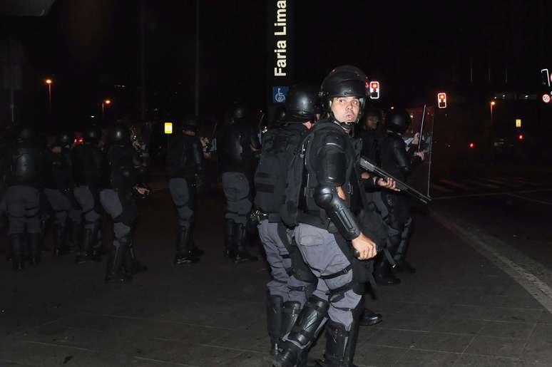 Tropa de choque da Polícia Militar entrou em ação no final da manifestação