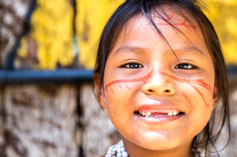 A alimentação indígena sempre teve como base verduras e legumes crus, assim os índios eram obrigados a mastigar muito bem os alimentos para poder ter uma boa digestão