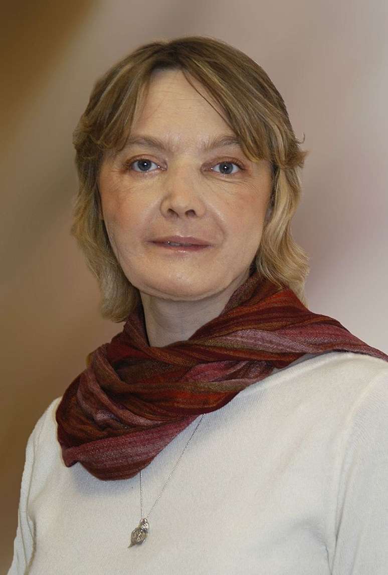 Isabelle Dinoire foi submetida em 2005 ao primeiro transplante parcial de face do mundo