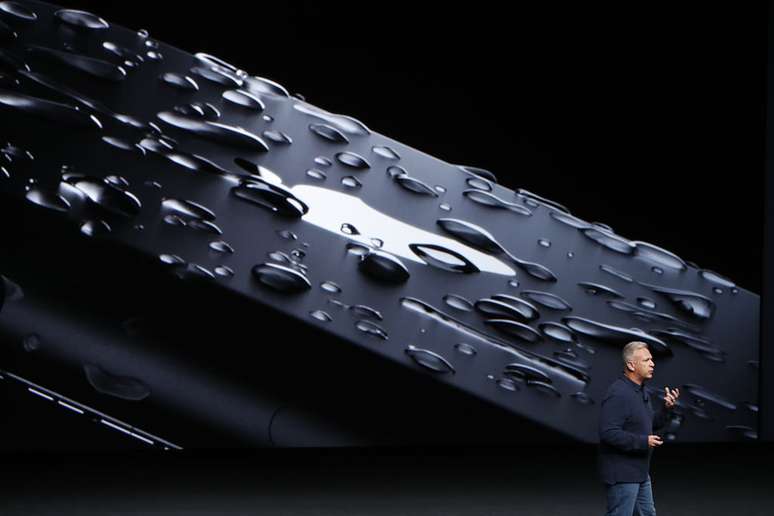 O vice-presidente sênior de Marketing Mundial da Apple, de Phil Schiller, fala sobre o novo iPhone da Apple 7 durante um evento de lançamento em São Francisco, nos Estados Unidos.