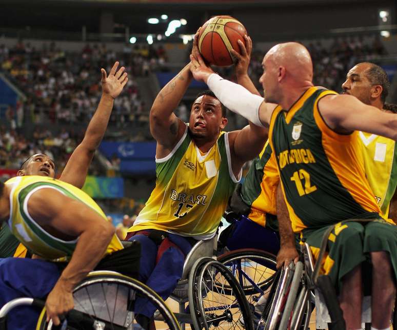 Apesar de contar com muitos times e competições nacionais, a Seleção Brasileira, tanto masculina quanto feminina, ainda não conseguiu conquistar medalhas na Paralimpíada