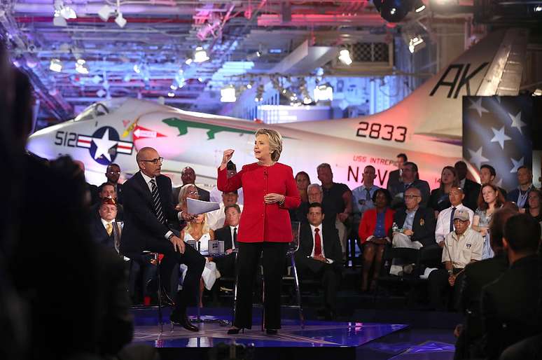 Hillary Clinton fórum sobre segurança nacional em Nova York