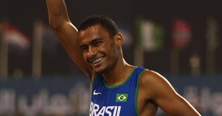 Daniel Martins comemora vit&oacute;ria no mundial de atletismo da categoria
