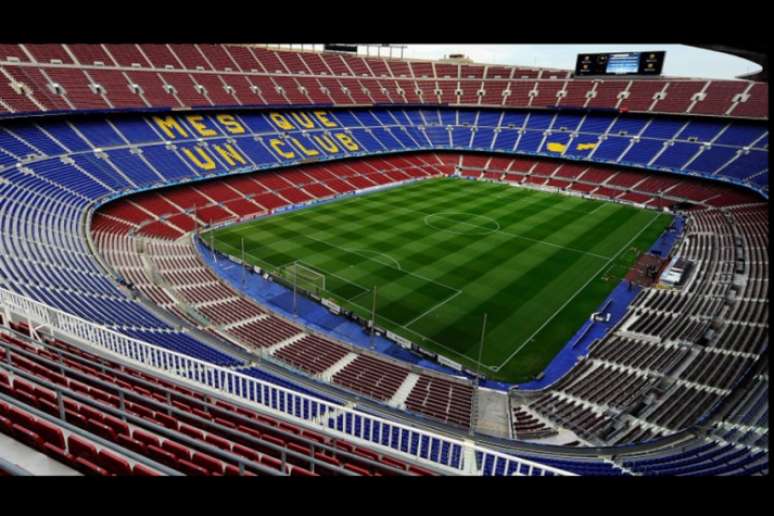 Camp Nou tem a frase em sua arquibancada (Foto: Divulgação)