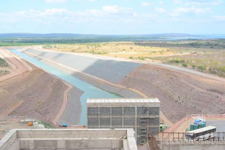 Trecho das obras do Projeto de Integração do Rio São Francisco (PISF), que estão  sob responsabilidade da construtora Mendes Júnior.