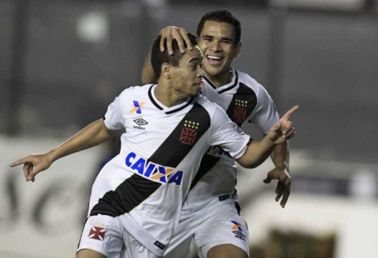 Pikachu marcou o segundo gol do Cruz-Maltino (Foto:Jorge Rodrigues/Eleven)