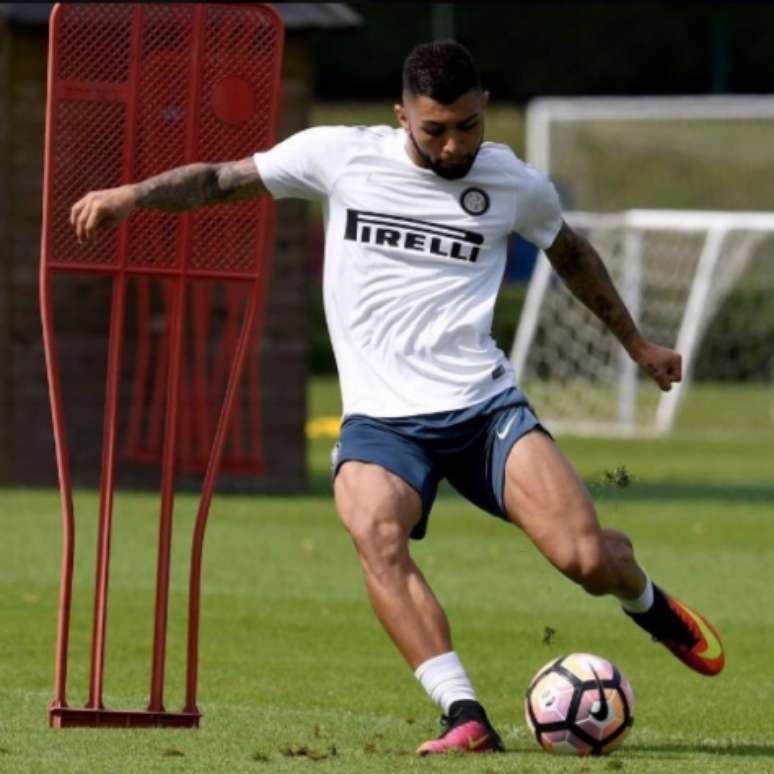 Gabigol treina com a Inter de Milão (Foto: Reprodução / Twitter)