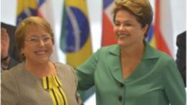 Presidente do Chile, Michelle Bachelet, e ex-presidente Dilma; Temer ainda precisará construir boas relações pessoais com líderes chilenos, avalia professor, citando histórico de ex-presidentes brasileiros nessa área