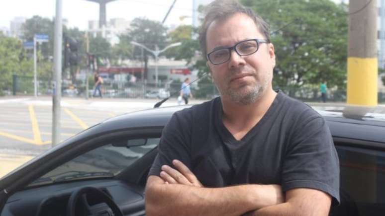 'Quem trabalha no Uber est&aacute; mais exposto do que no t&aacute;xi', diz presidente de associa&ccedil;&atilde;o de motoristas por aplicativo