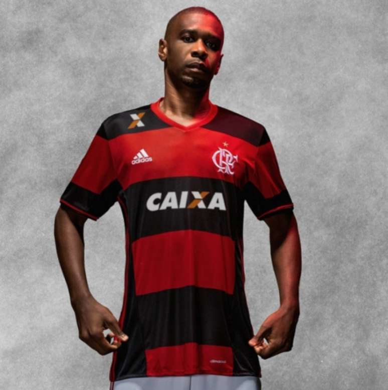 Flamengo ainda está no mercado em busca de patrocinadores (Foto: Reprodução / Twitter)