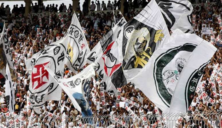 Torcida do Vasco está para lotar São Januário no jogo desta quarta-feira (Foto: Arquivo LANCE!)