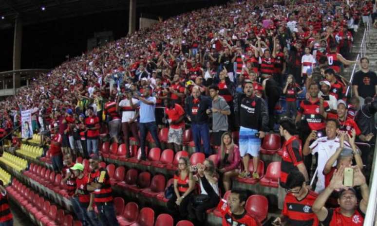 Torcida do Flamengo em Cariacica (Foto: Reprodução)