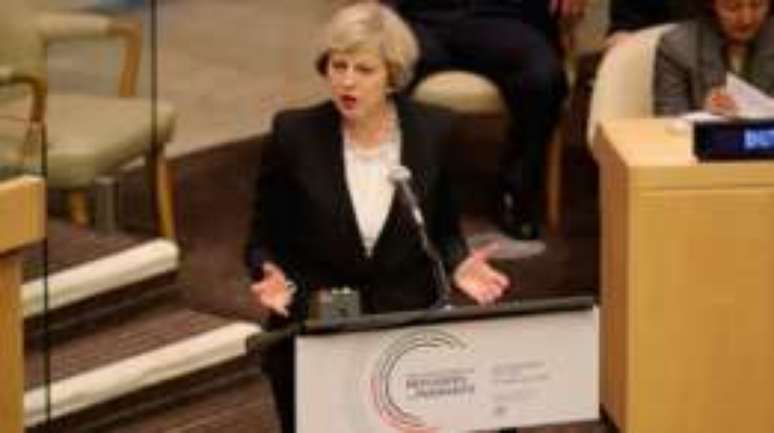 Theresa May disse que iniciativa será modelo para ajudar outros países pobres que recebem alto número de migrantes.