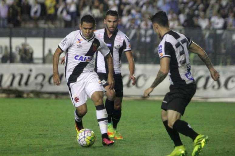 Éderson fez o segundo gol do Vasco no empate com o Santos em São Januário (Foto: Divulgação)