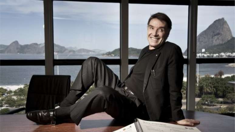 O MPF informa que Eike Batista (foto) afirmou em depoimento que foi feita uma transferência no exterior no valor de US$ 2,3 milhões em abril de 2013 para publicitários, com quem disse ter firmado contrato falso; o beneficiário dos recursos, segundo os investigadores, seria o PT