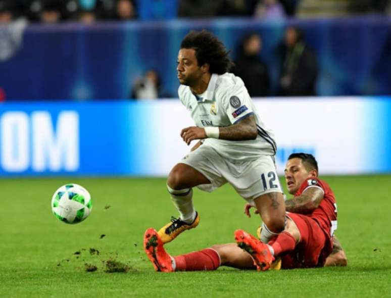Marcelo se lesionou em jogo diante do Villarreal (Foto: AFP/JONATHAN NACKSTRAND)