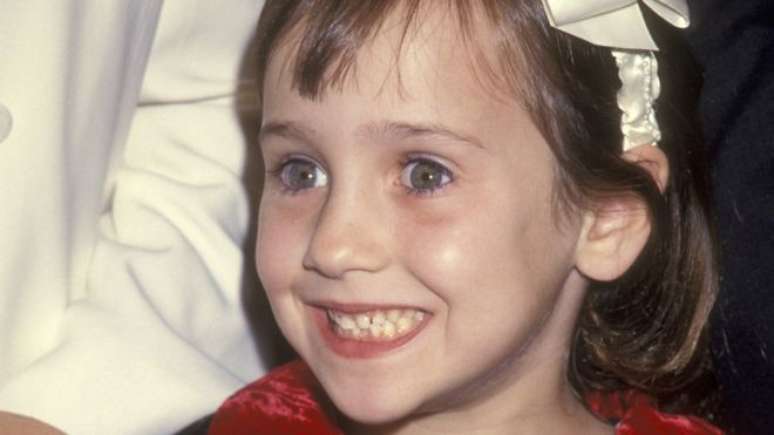 Um rosto inesquecível para quem viu os filmes filmes como Matilda e Uma Babá Quase Perfeita