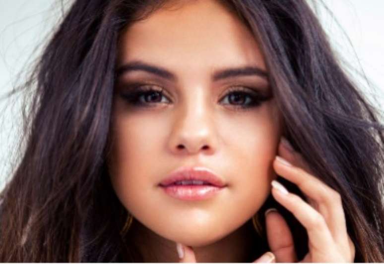 Selena Gomez alcanca 100 milhoes de seguidores no instagram