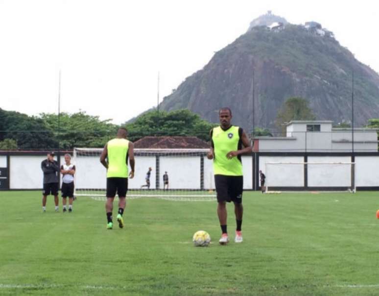 O meio-campista Airton é um dos pilares da equipe de General Severiano desde o início da temporada (Reprodução)