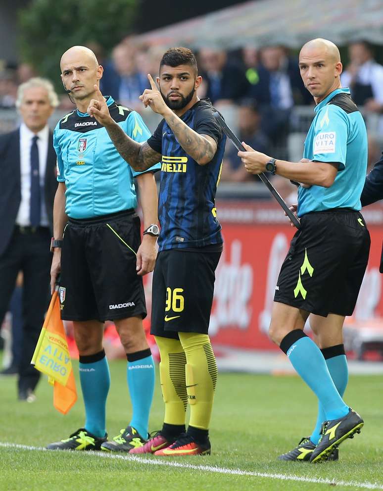 Napoli perde pênalti e só empata com Bologna fora de casa 