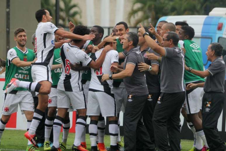 Vitória sobre o Atlético-GO no sábado fez o Vasco ficar mais perto do acesso (Foto: Paulo Fernandes/Vasco.com.br)