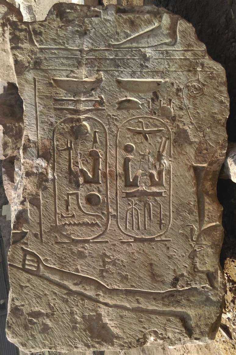 Estátuas apontam à existência de um templo do faraó Ramsés II na região de Heliopolis, atualmente localizada em um bairro populoso do Cairo