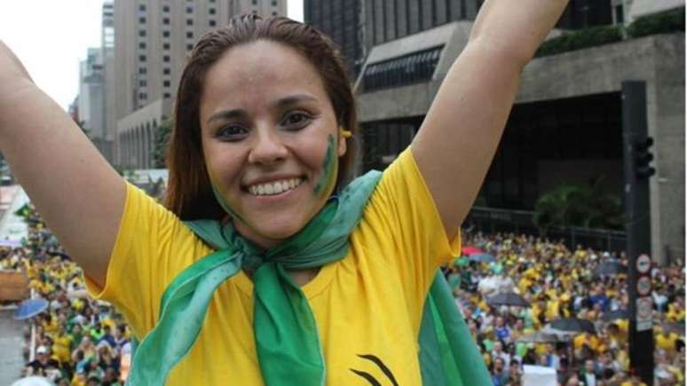 Movimentos sociais evitam fazem propaganda e apoiar a candidatura de seus membros nas eleições; acima, Janaina Lima, que deixou a liderança do grupo Vem Pra Rua para se candidatar a vereadora em São Paulo