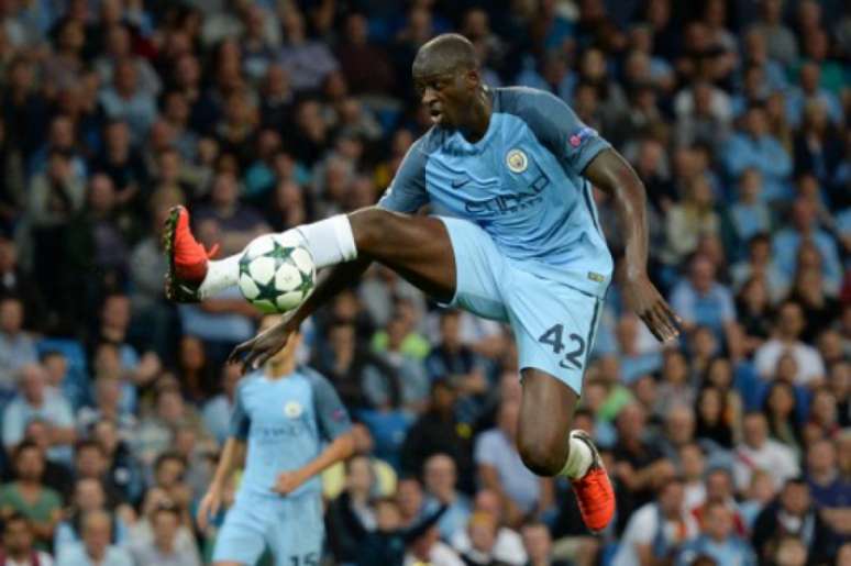 Yaya Touré não foi relacionado para a fase de grupos da Liga dos Campeões da Europa (OLI SCARFF / AFP)