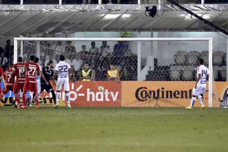 Gol de Seijas dá esperanças ao Internacional por classificação à semifinal (Foto: Ivan Storti)