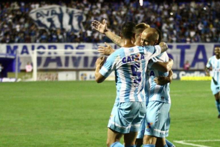 Avaí derrotou o Papão por 2 a 0 (Foto:Reprodrução/Twitter)