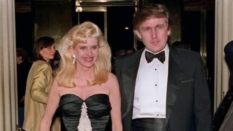 Trump com a então mulher, Ivana, em 1989
