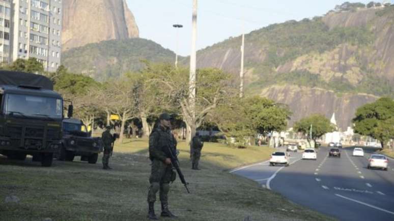 Presen&ccedil;a das For&ccedil;as Armadas no Rio foi fruto de pedido do governador, diz ministro