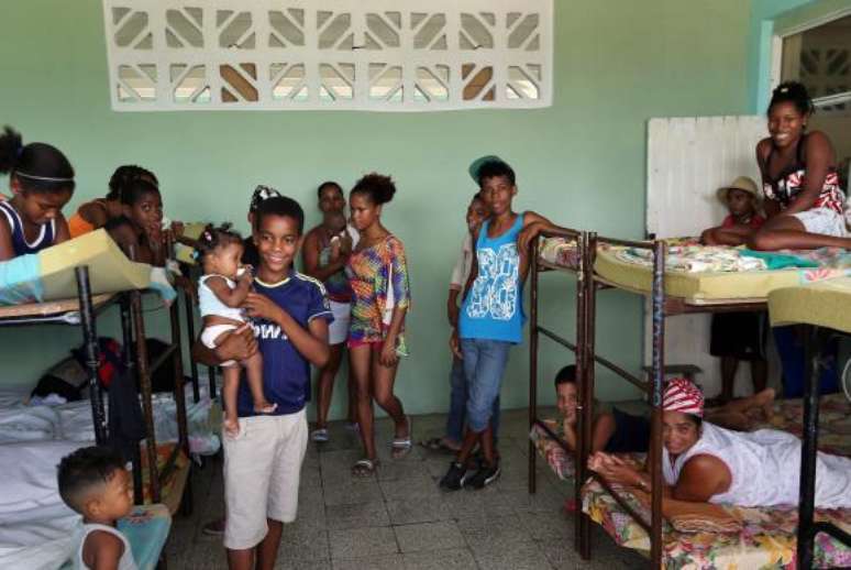 Abrigo em Guant&aacute;namo, Cuba, onde seis prov&iacute;ncias est&atilde;o em 'estado de alerta' aguardando os impactos do Furac&atilde;o Matthew. 