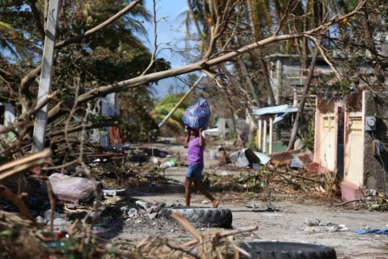 O número de mortes no Haiti já passa de 800 por causa da passagem do Furacão Matthew