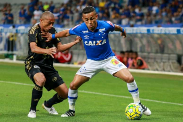 Ponte saiu com a derrota por 2 a 0 para o Cruzeiro, no sábado, pela 29ª rodada do Brasileiro (Foto: Dudu Macedo / Agência Lancepress!)