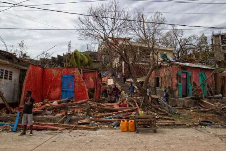 Área devastada no Haiti, após a passagem do furacão Matthew - 