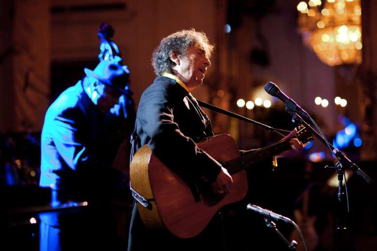 Bob Dylan ganhou o prêmio Nobel de literatura